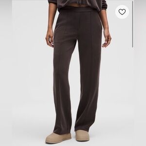 NWT Lululemon Softstreme Pintuck Mid-Rise Pant Regular - Sequoia Small